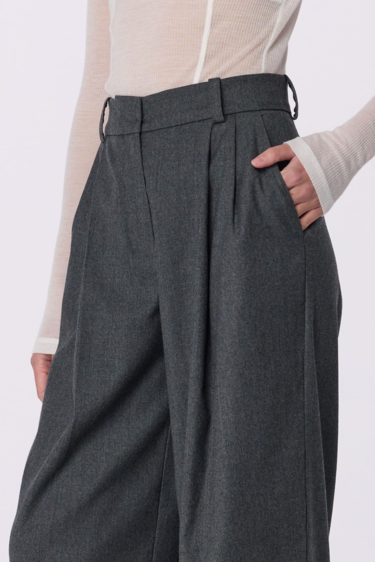 Relaxed wool pants - Photo 5