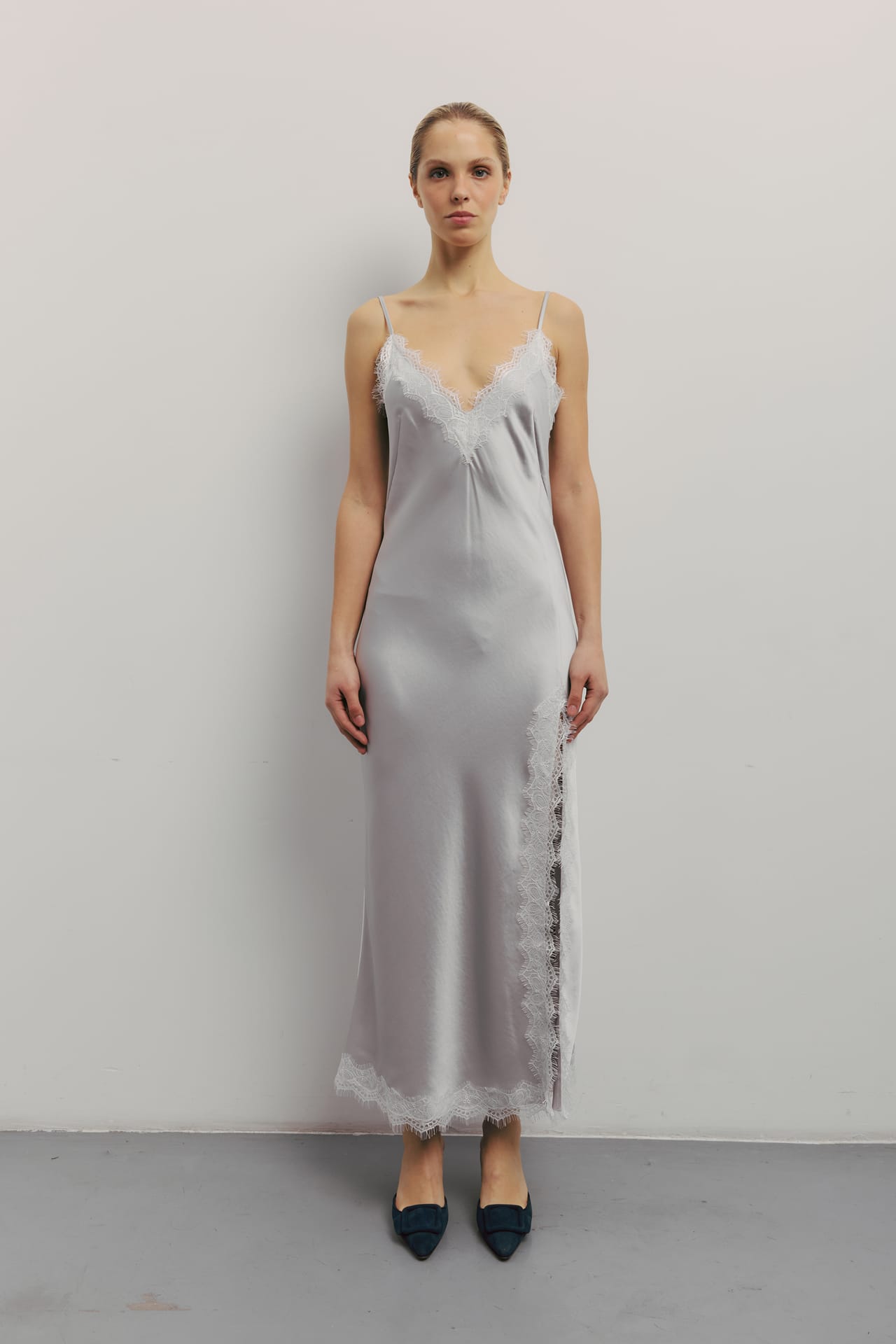 Robe maxi avec dentelle - Photo 1