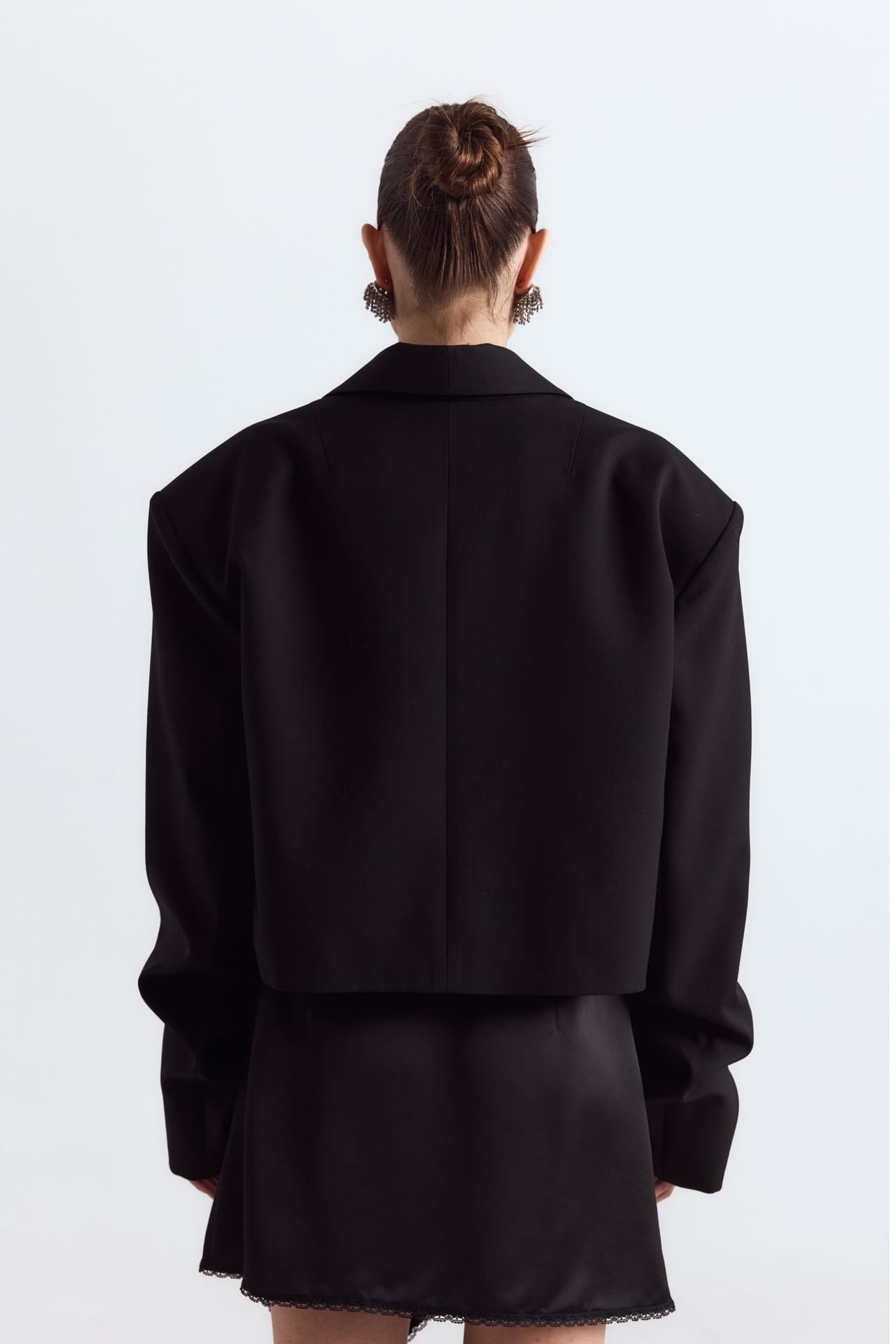 Cropped wool blazer with gathered sleeves - Photo 2