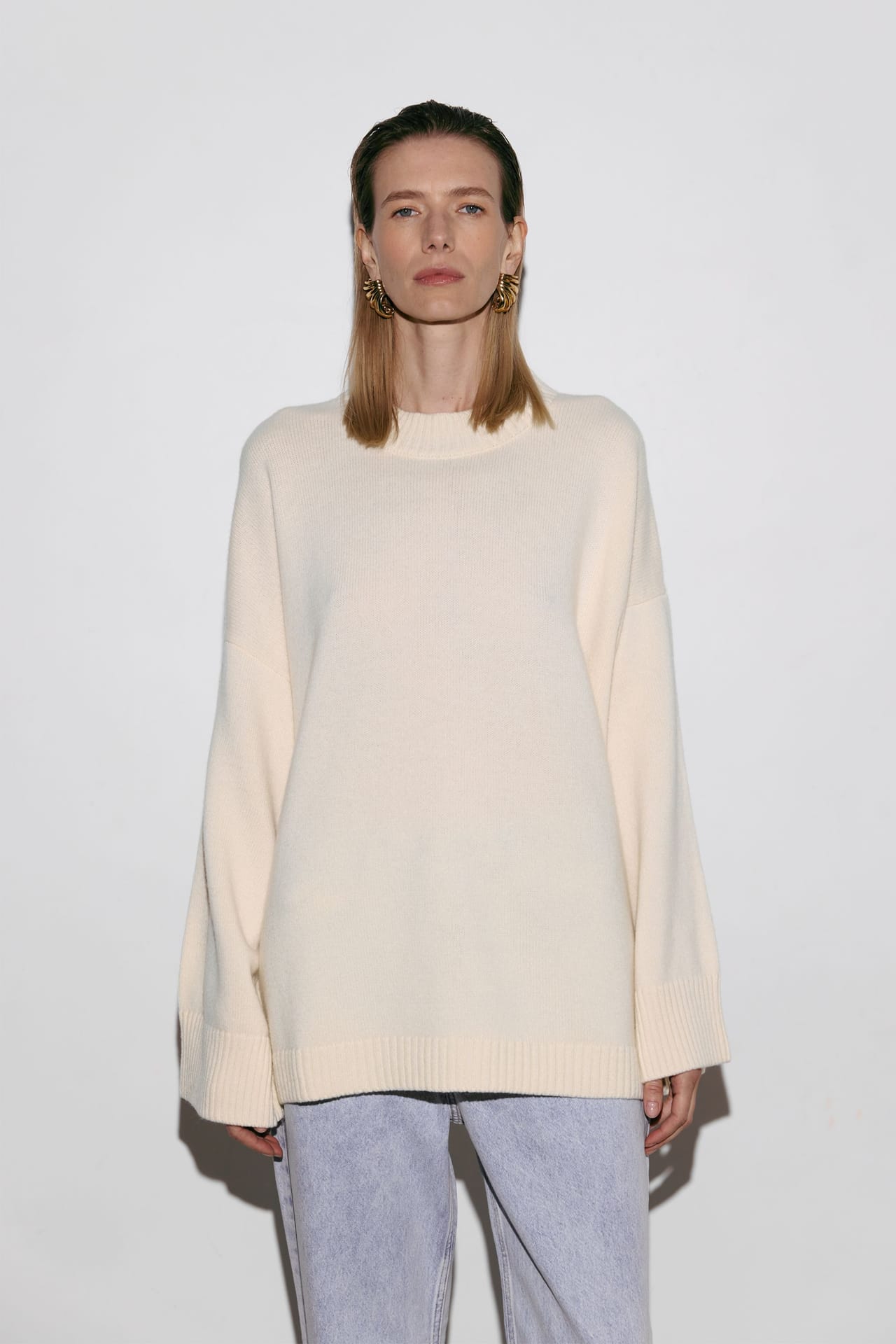 Sweter oversize z długimi rękawami - Photo 3