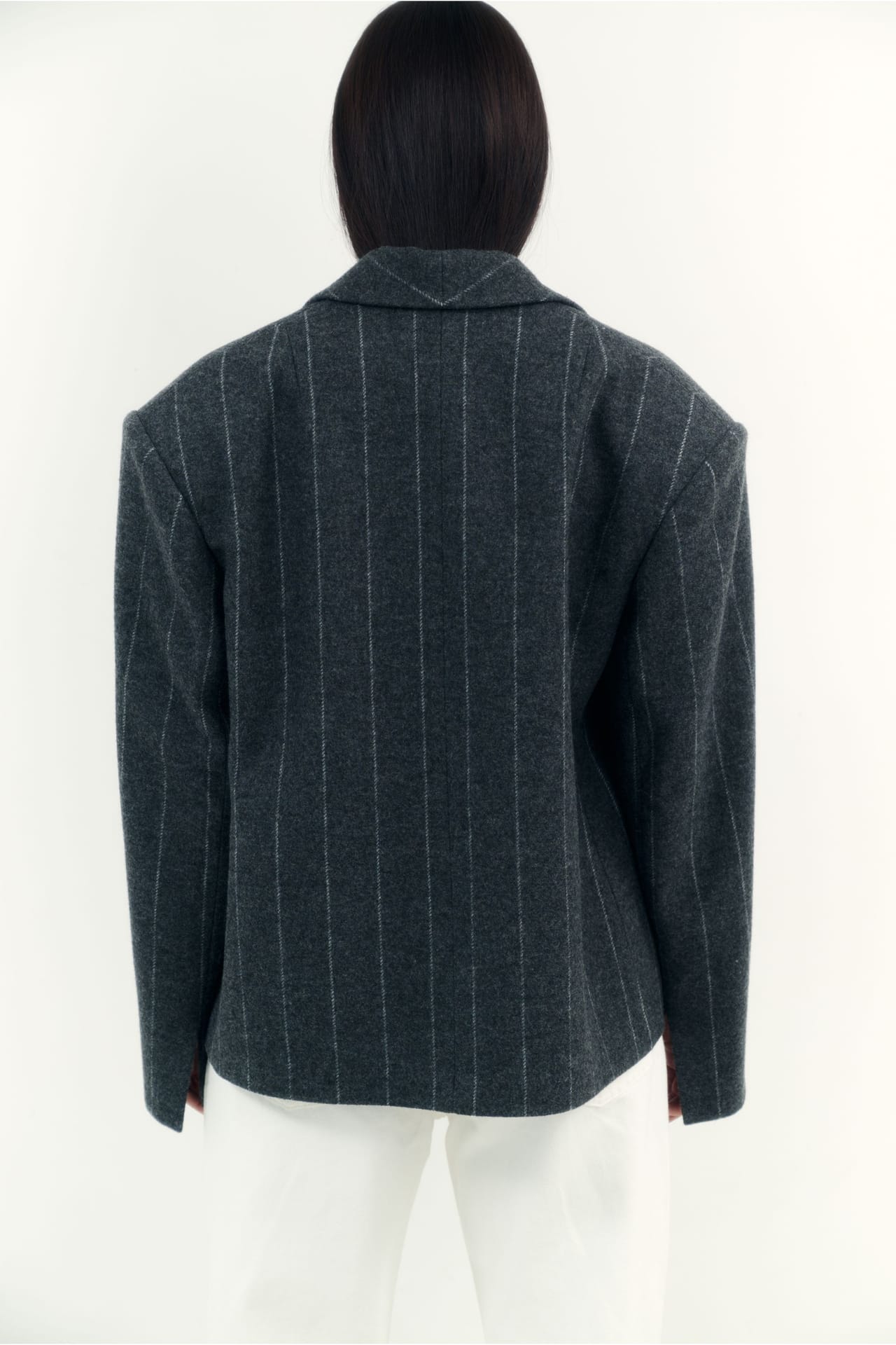 Oversized coat-jacket with a triangle - Photo 2