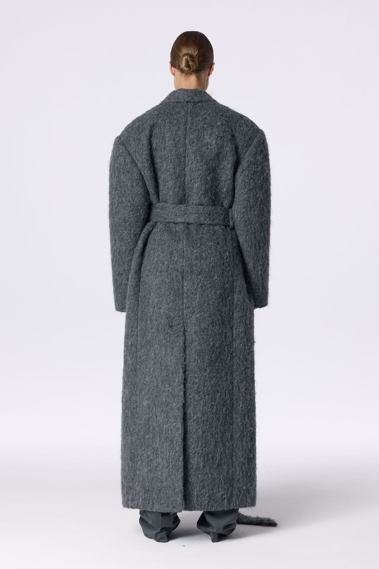 Manteau croisé en alpaga à épaules structurées - Photo 4