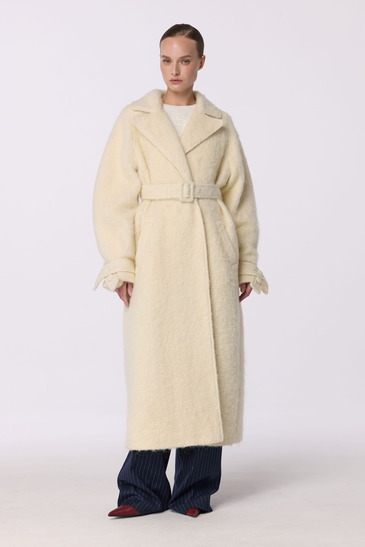 Maxi alpaca coat with dropped sleeves - Photo 1