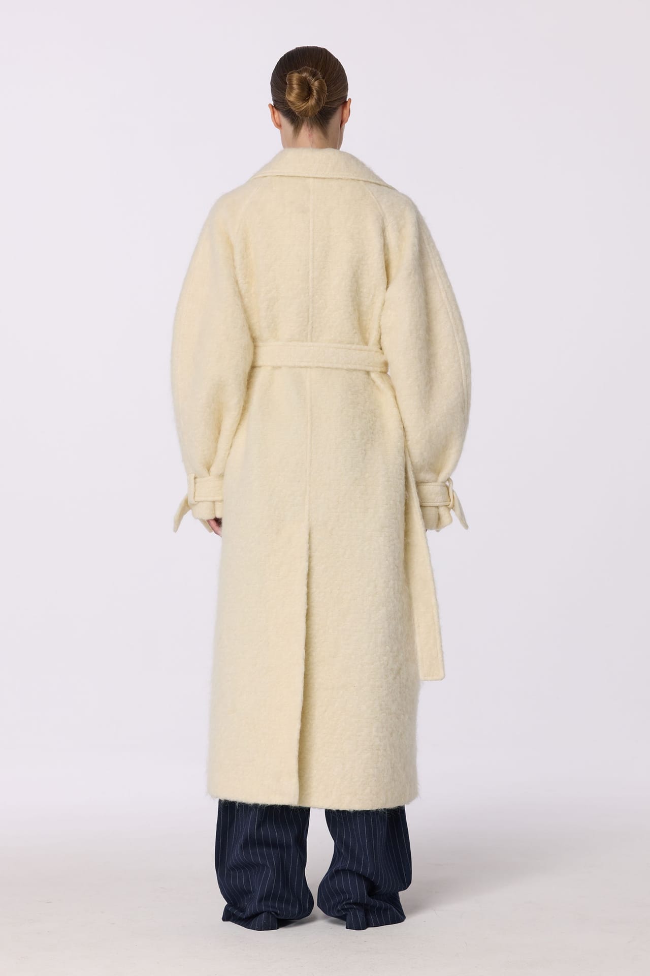 Maxi alpaca coat with dropped sleeves - Photo 2