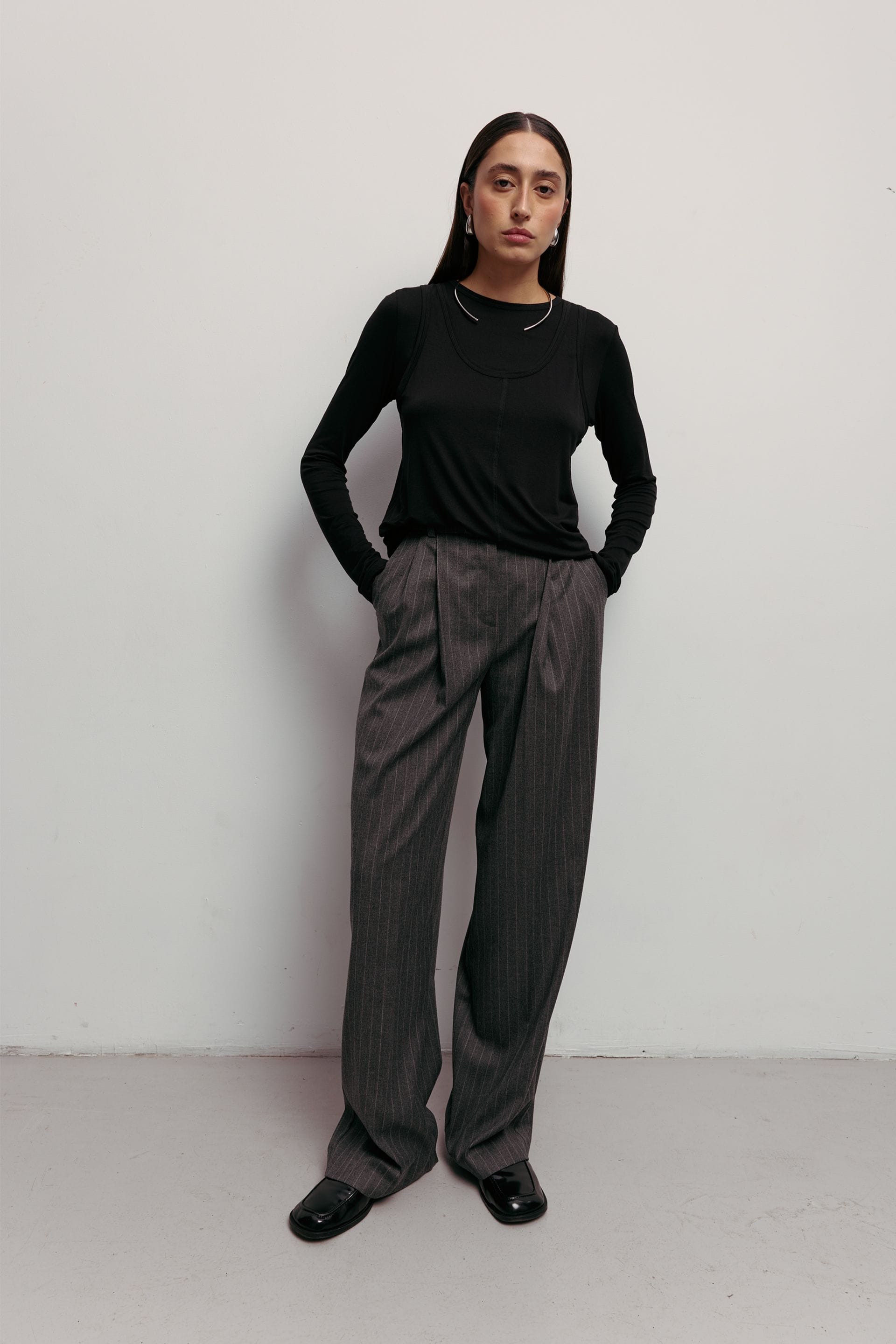 Wełniane spodnie Relax Pants - WWB-P1068-10-2 - Photo 1