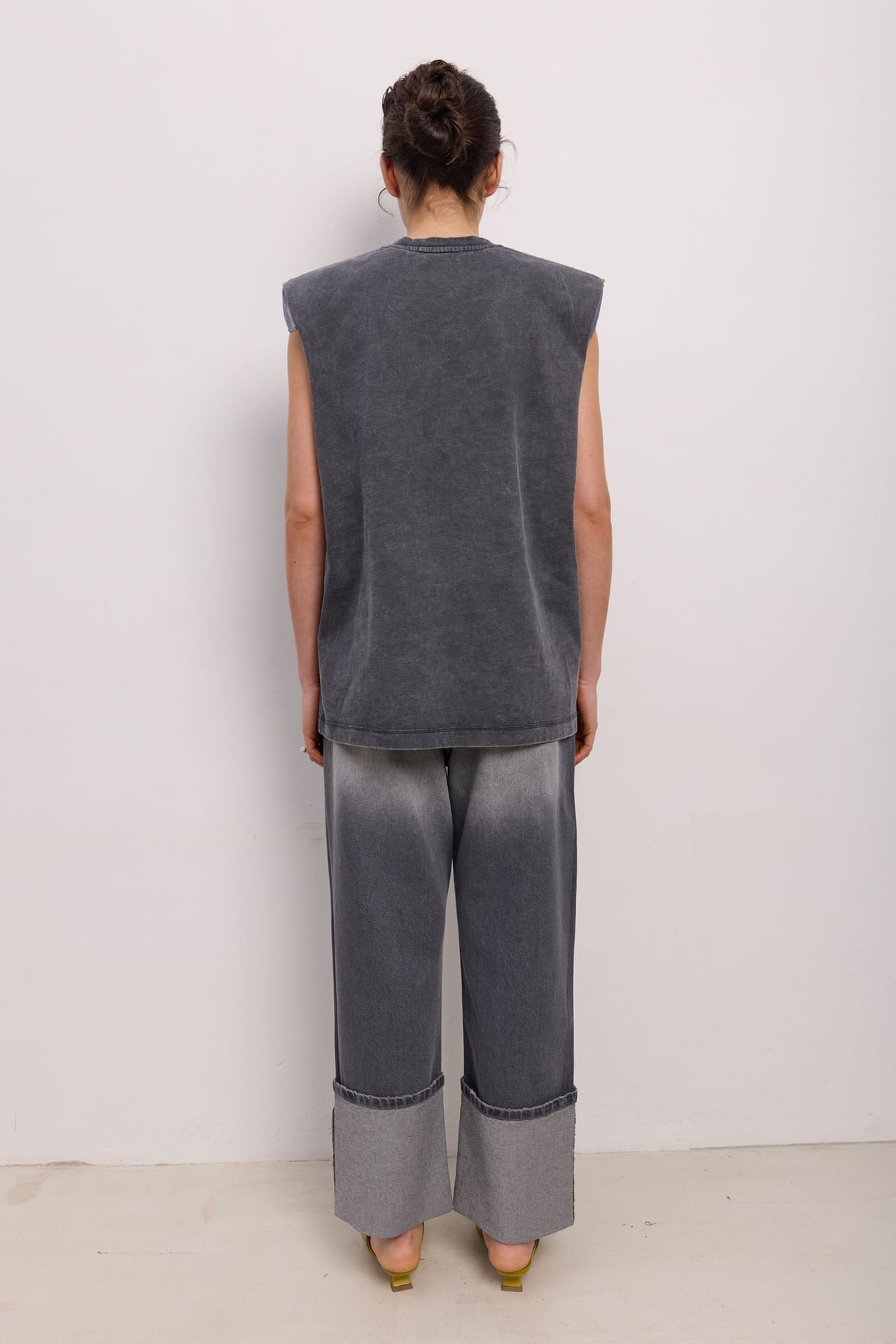 Boyish Ripped Jeans - Photo 4