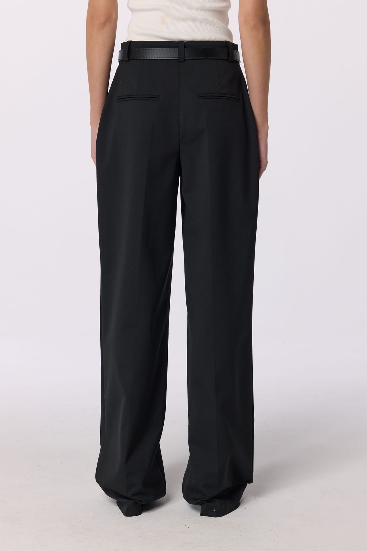 Mid-rise wool pants with front creases - Photo 4