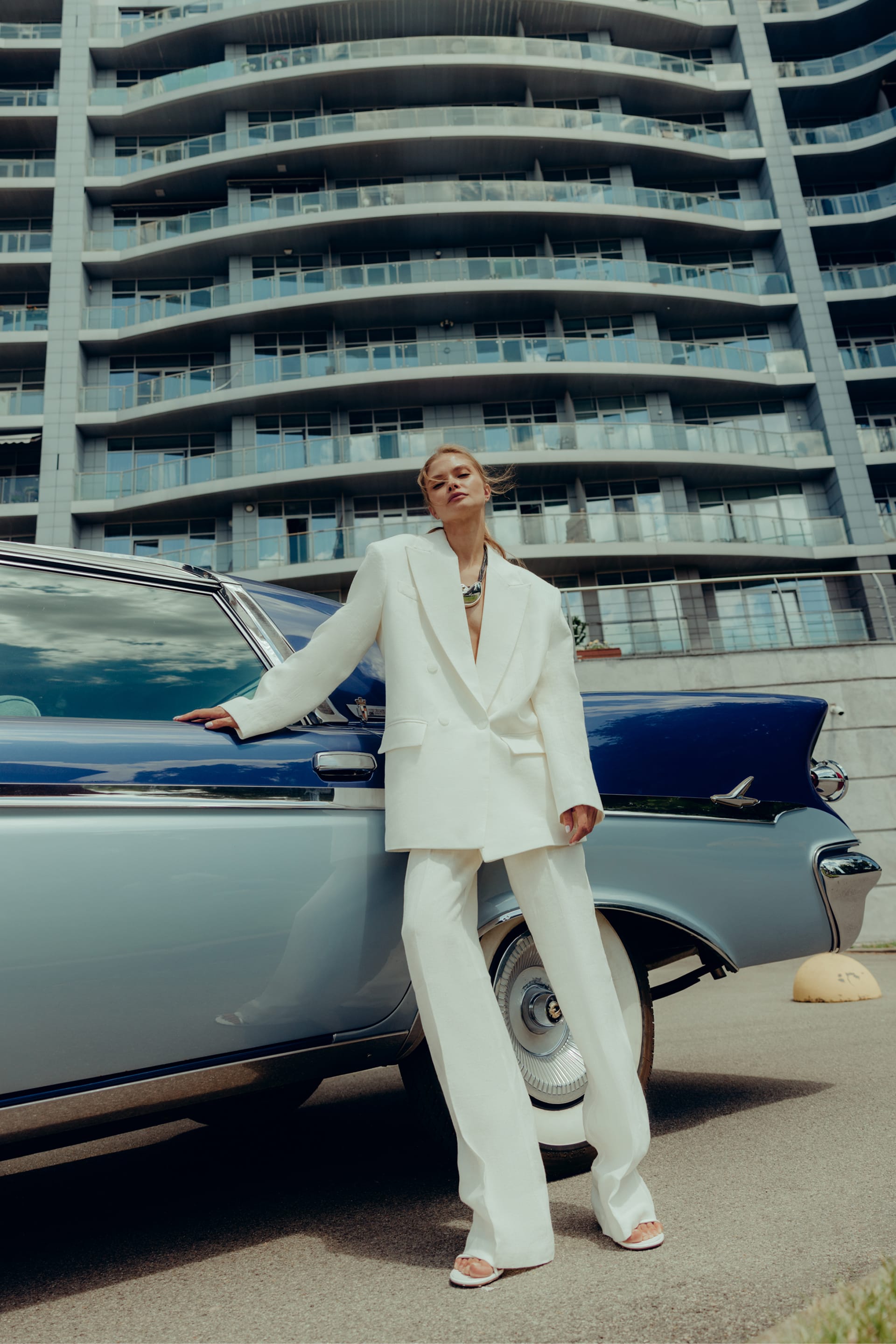 Mid-rise linen trousers with arrows - WWB-P1015-3-14 - Photo 3