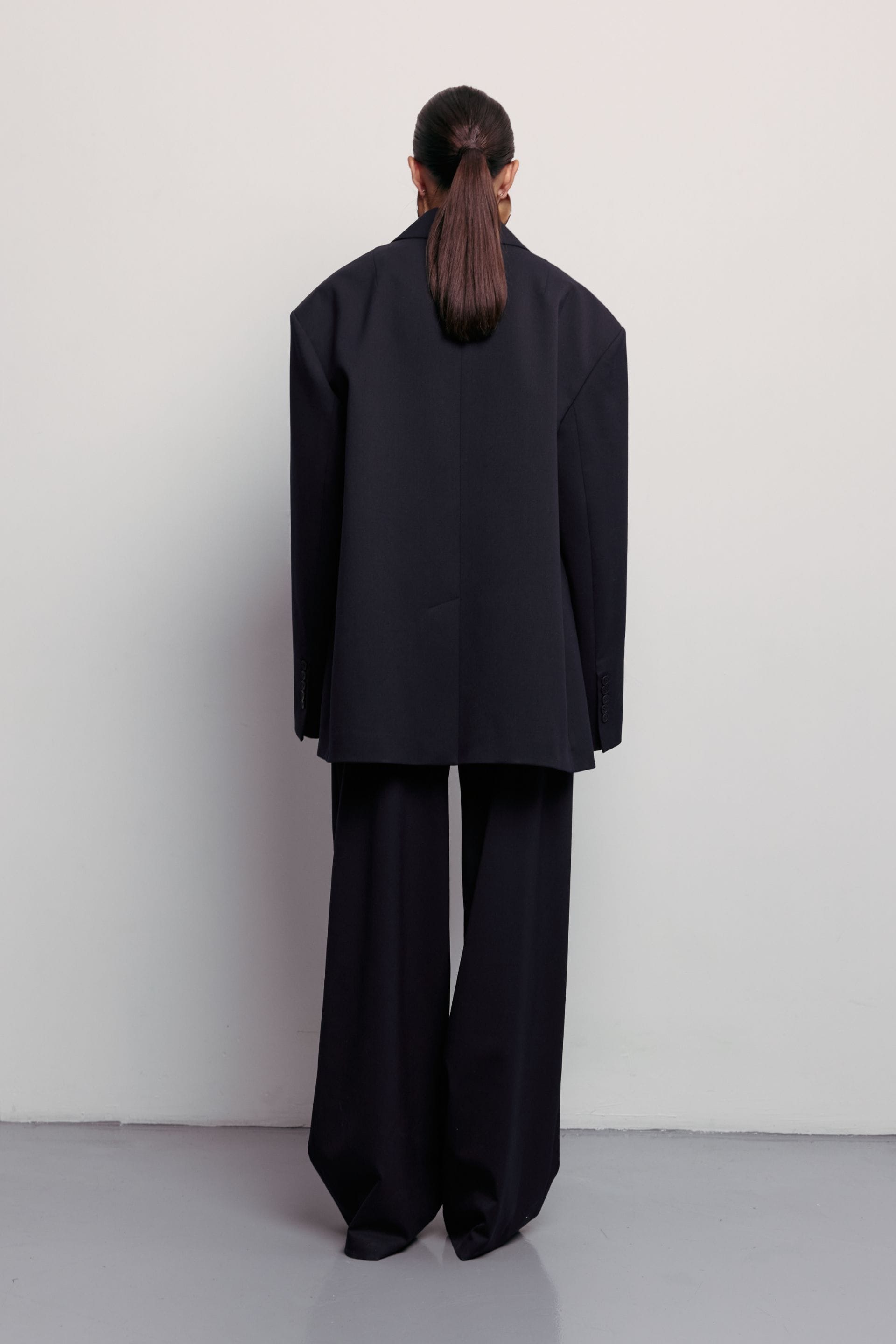 Relaxed wool pants with a mid-rise fit - WWB-P1068-11-1 - Photo 2