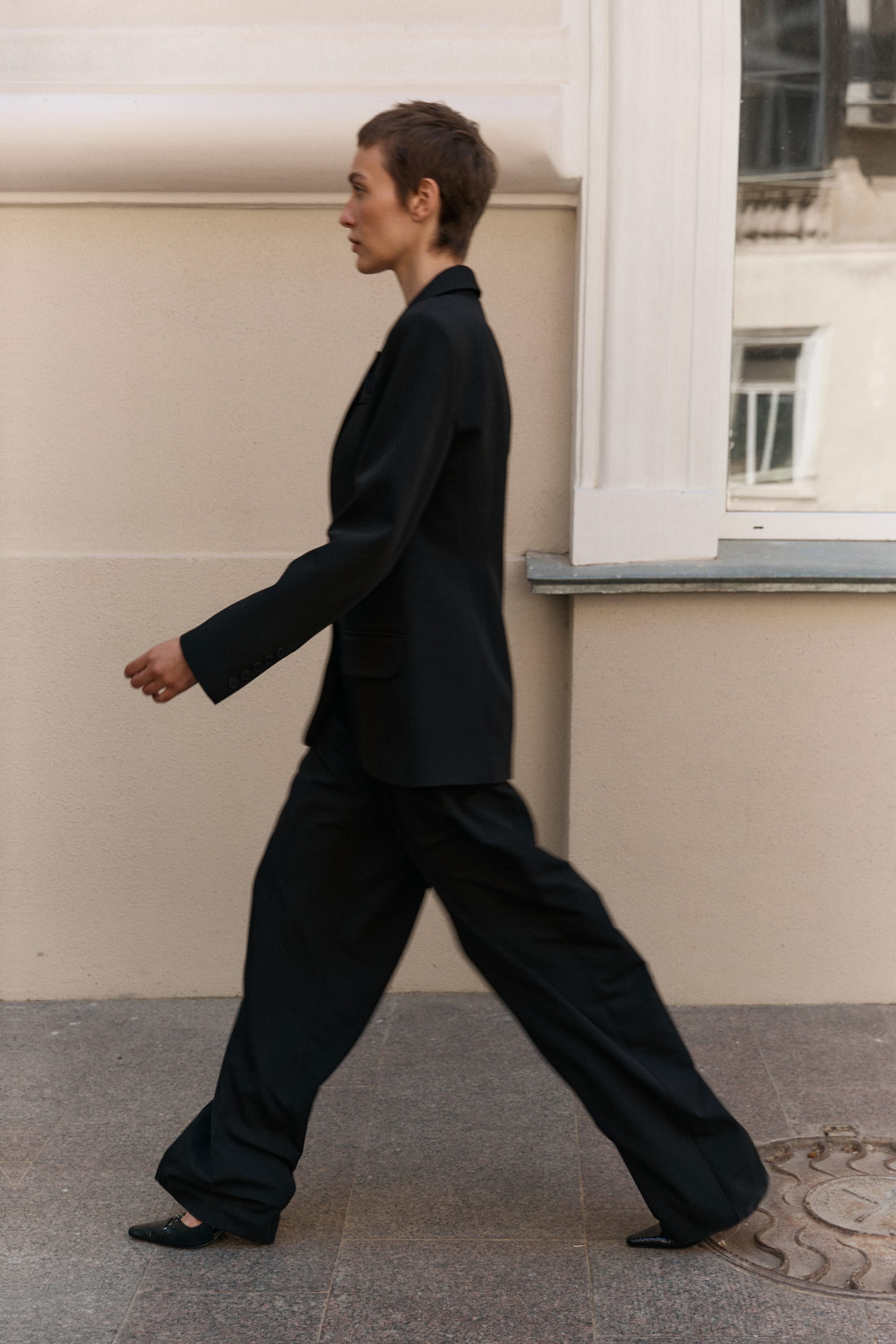 Relaxed cotton trousers with a mid-rise fit - WWB-P1068-2-11 - Photo 4