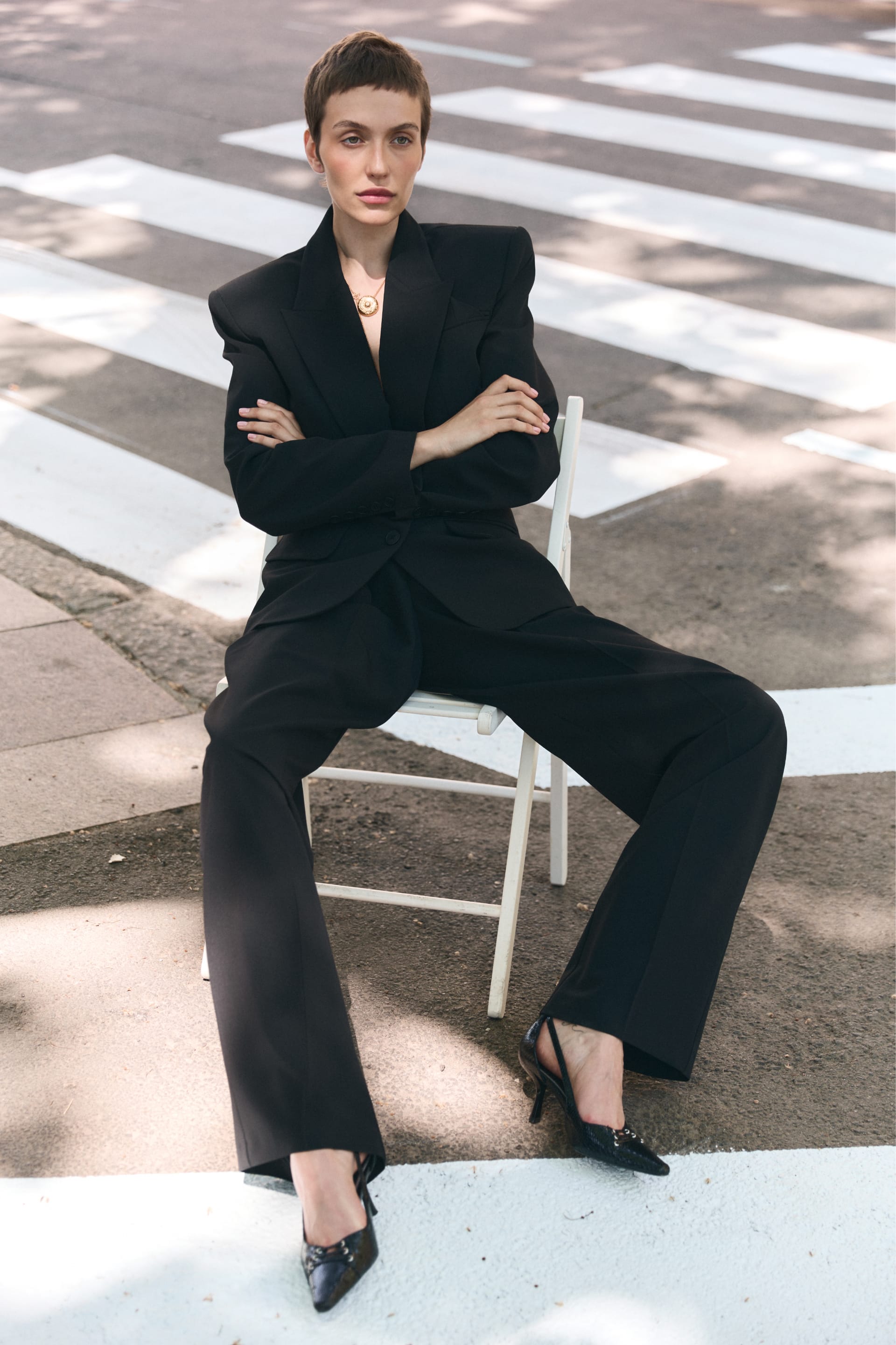 Relaxed cotton trousers with a mid-rise fit - WWB-P1068-2-11 - Photo 5