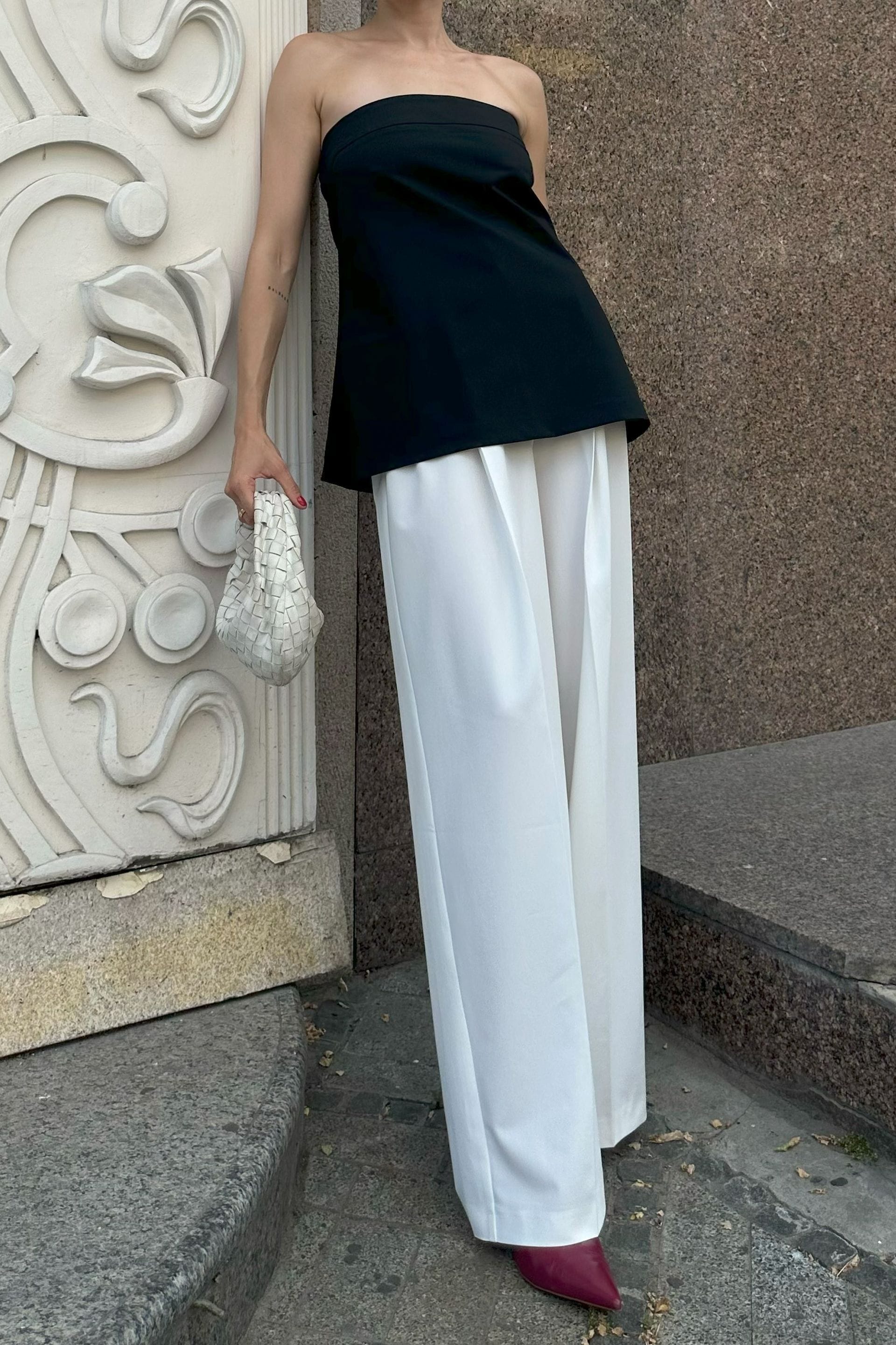 Relaxed cotton trousers with a mid-rise fit - WWB-P1068-3-12 - Photo 5