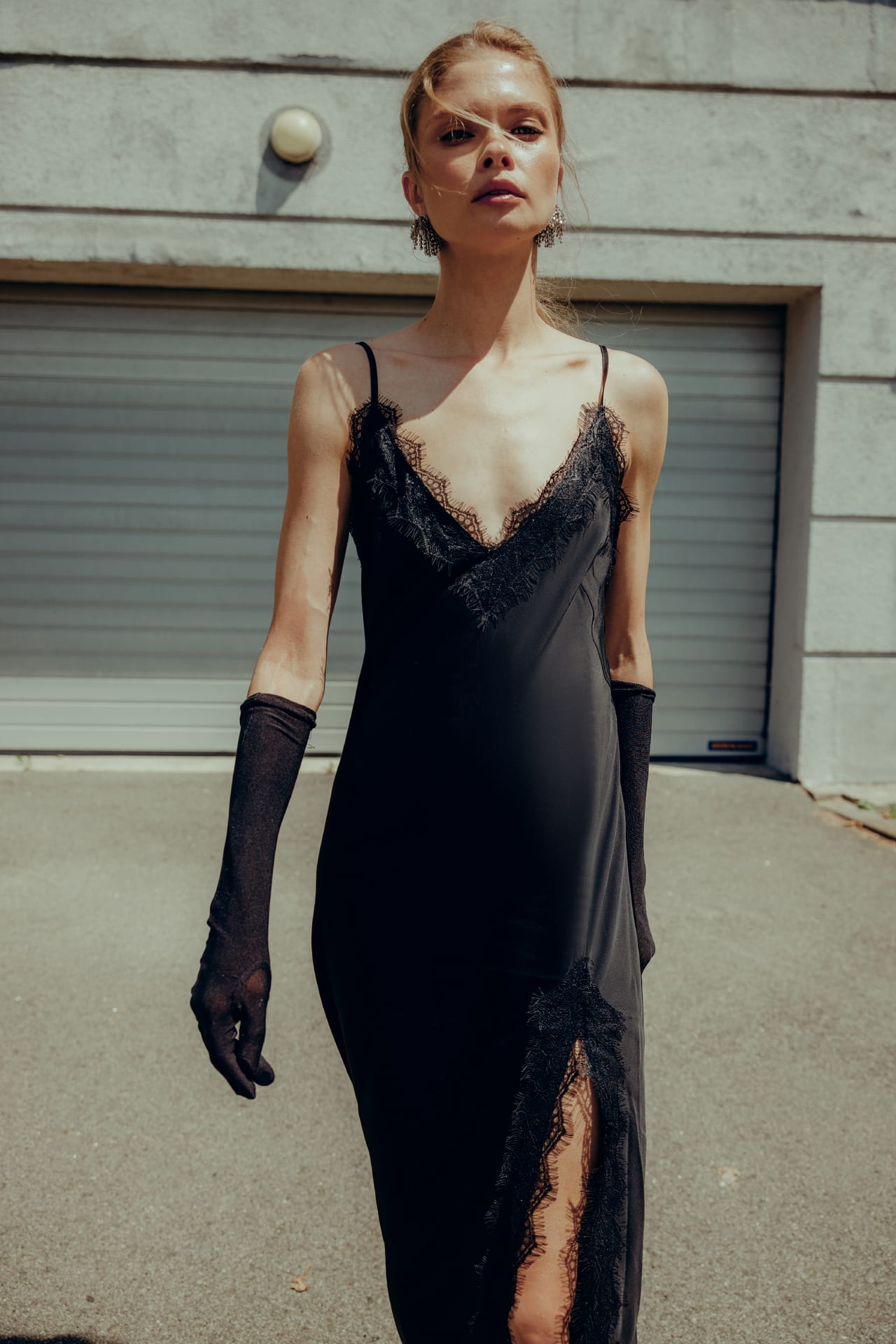 Maxi dress with lace - Photo 3