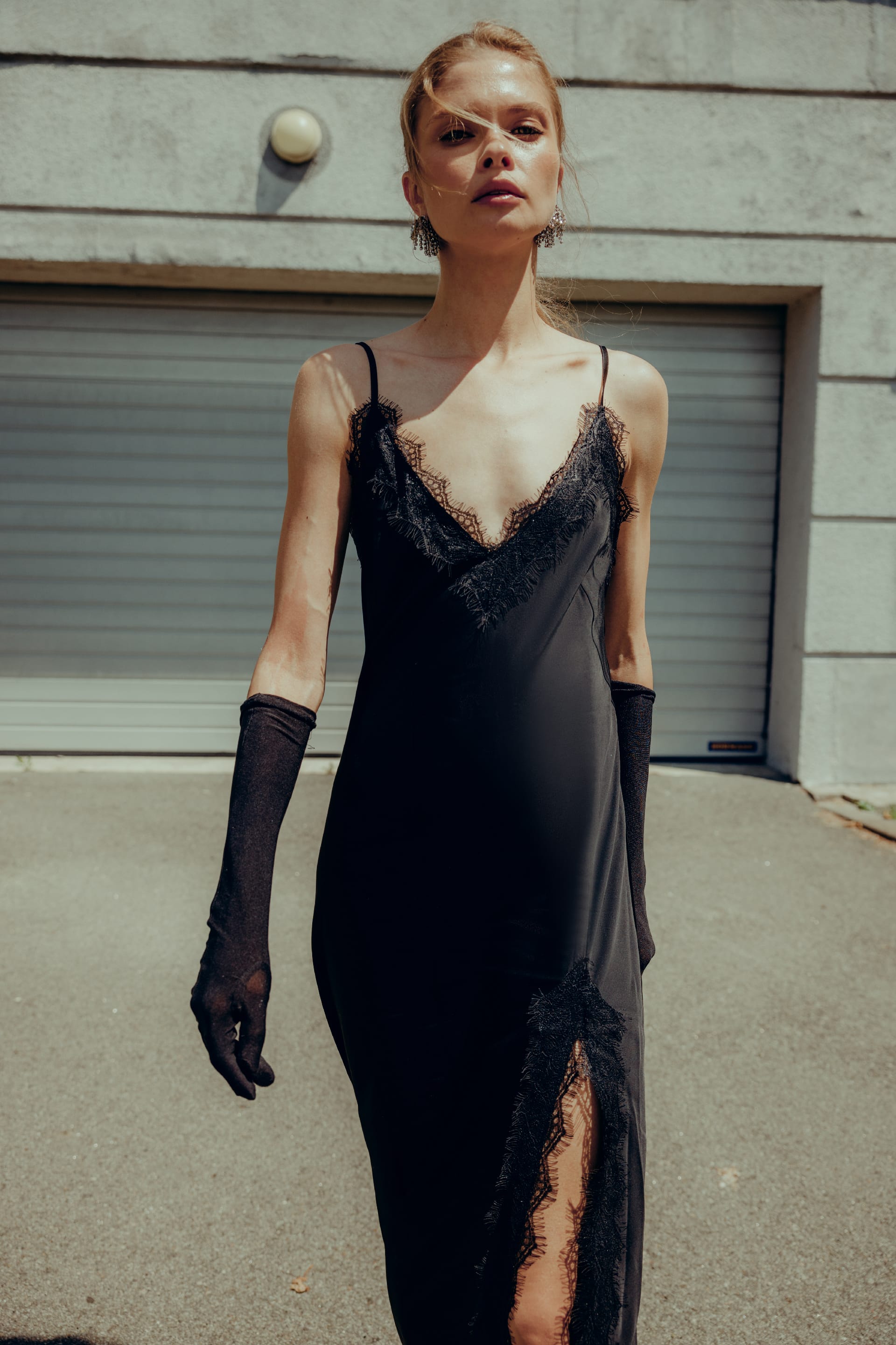 Maxi dress with lace - WWT-DR1073-2-6 - Photo 3