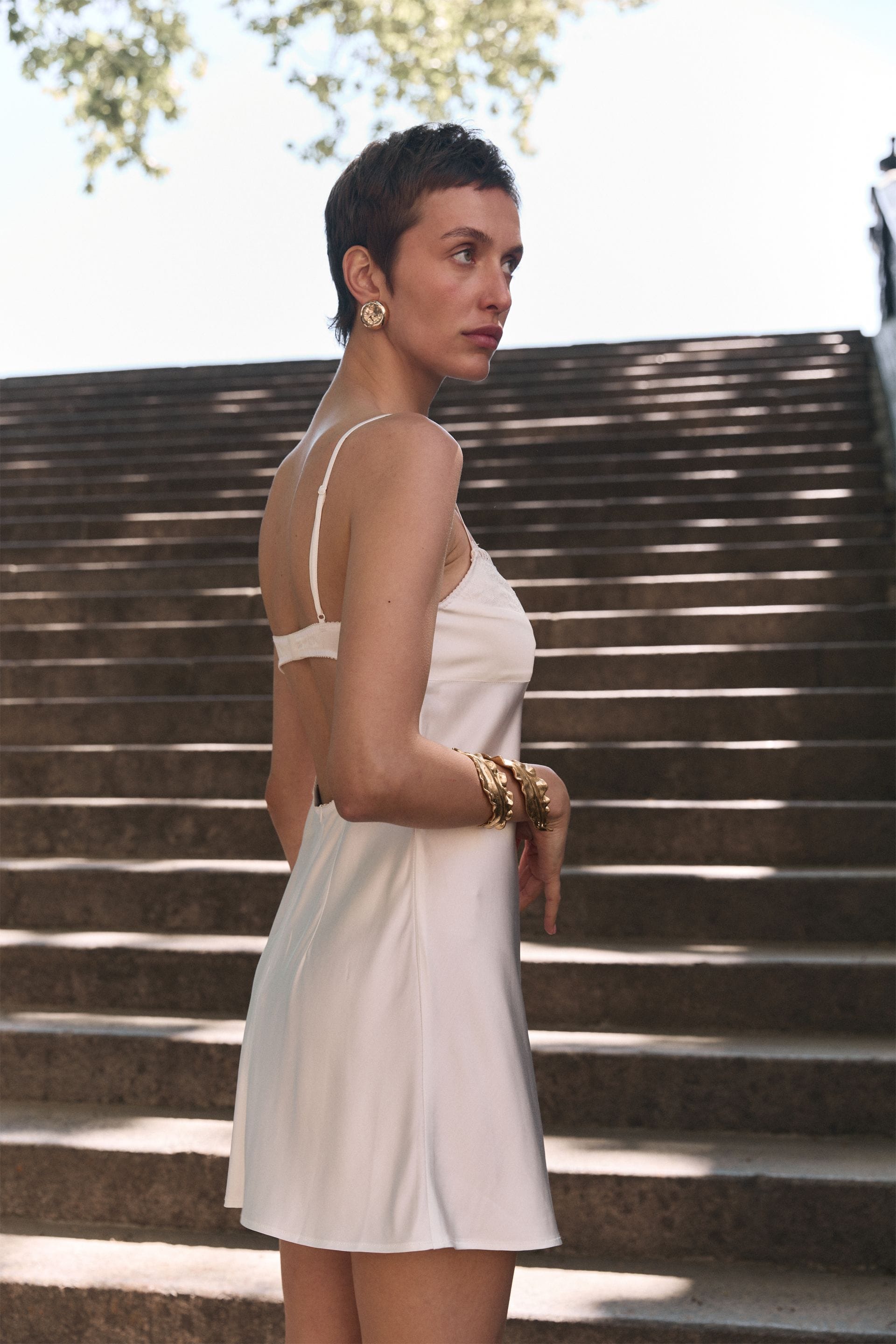 Mini dress with thin straps and lace - WWT-DR1076-3-6 - Photo 2