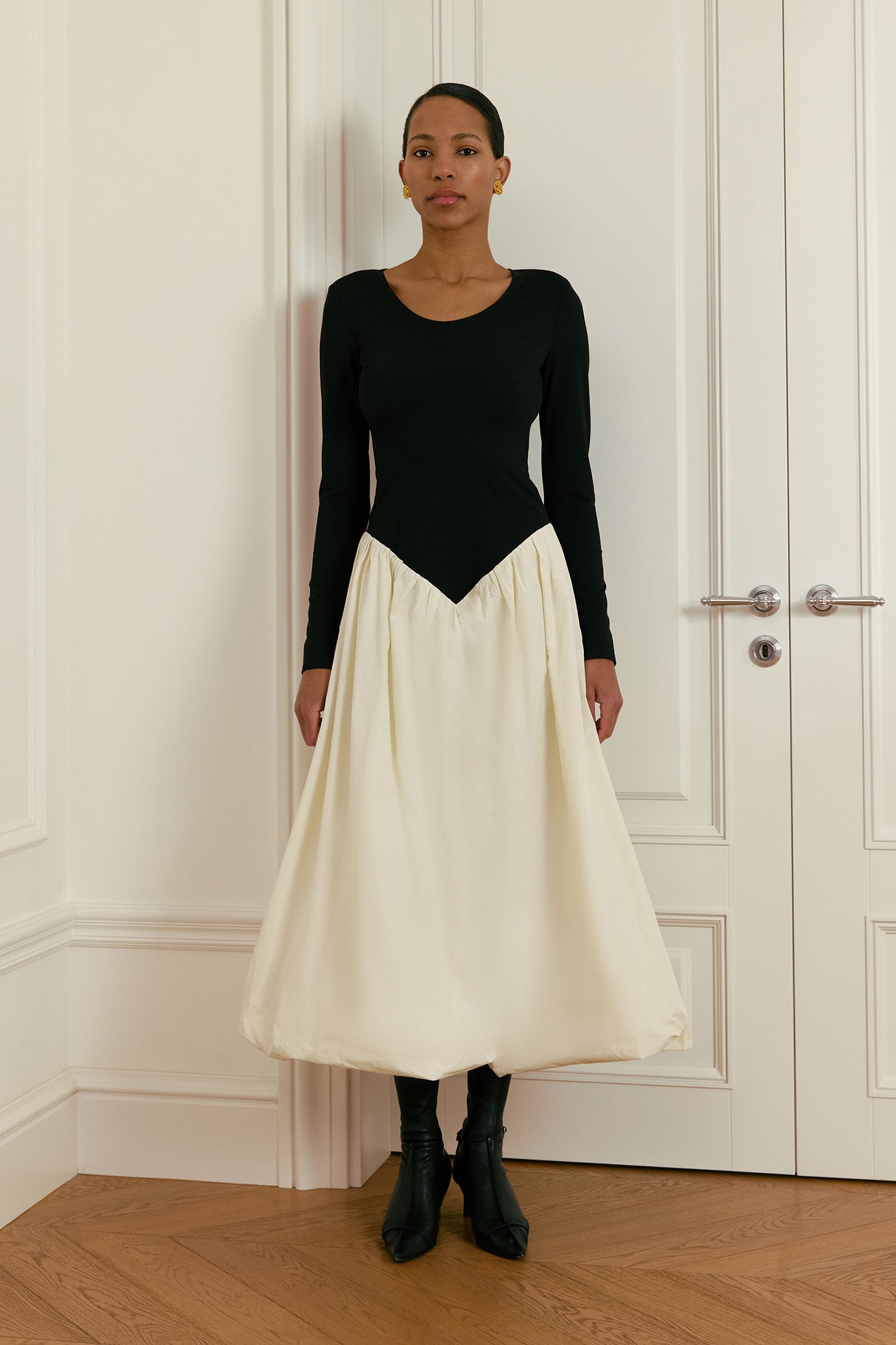 Swan dress - WWT-DR6003-41-47 - Photo 1