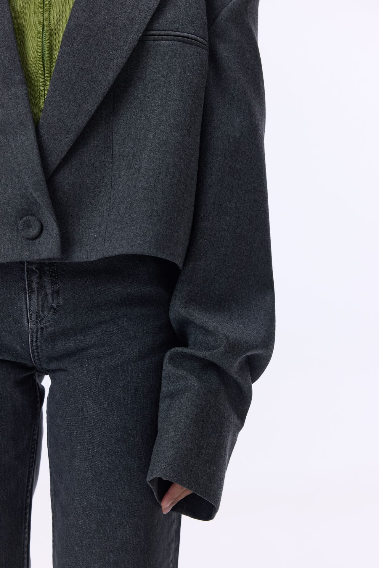 Cropped wool blazer with gathered details on the sleeves - Photo 5