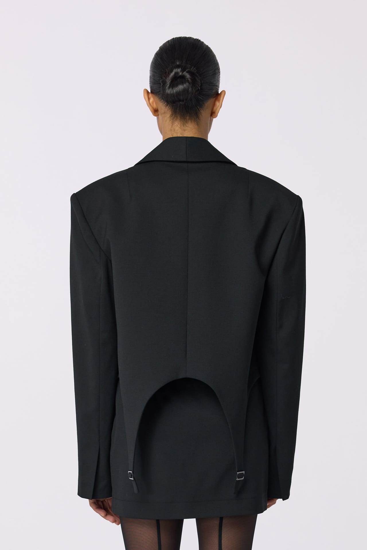 Cropped wool blazer with garter straps - Photo 2