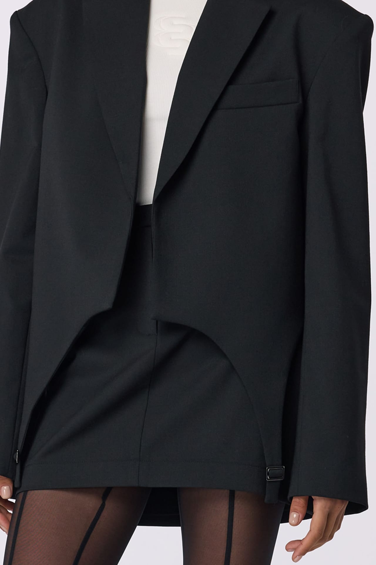 Cropped wool blazer with garter straps - Photo 5
