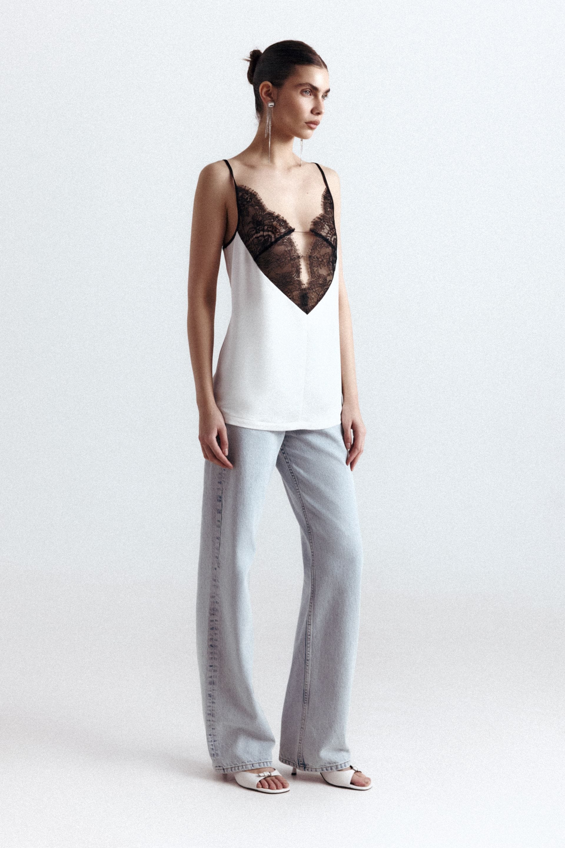 Lace strappy top - WWT-T1075-3-6 - Photo 2
