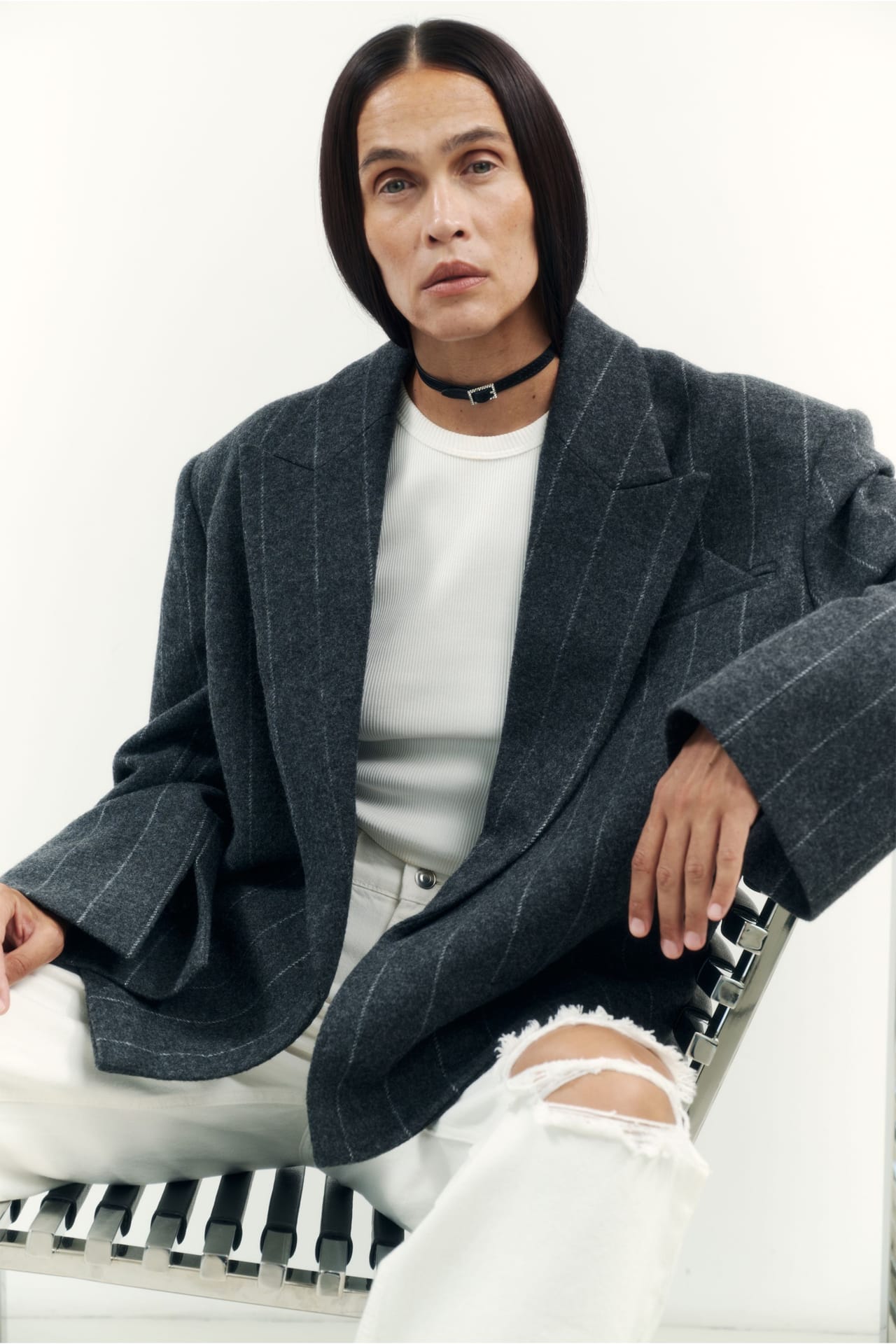 Oversized coat-jacket with a triangle - Photo 3