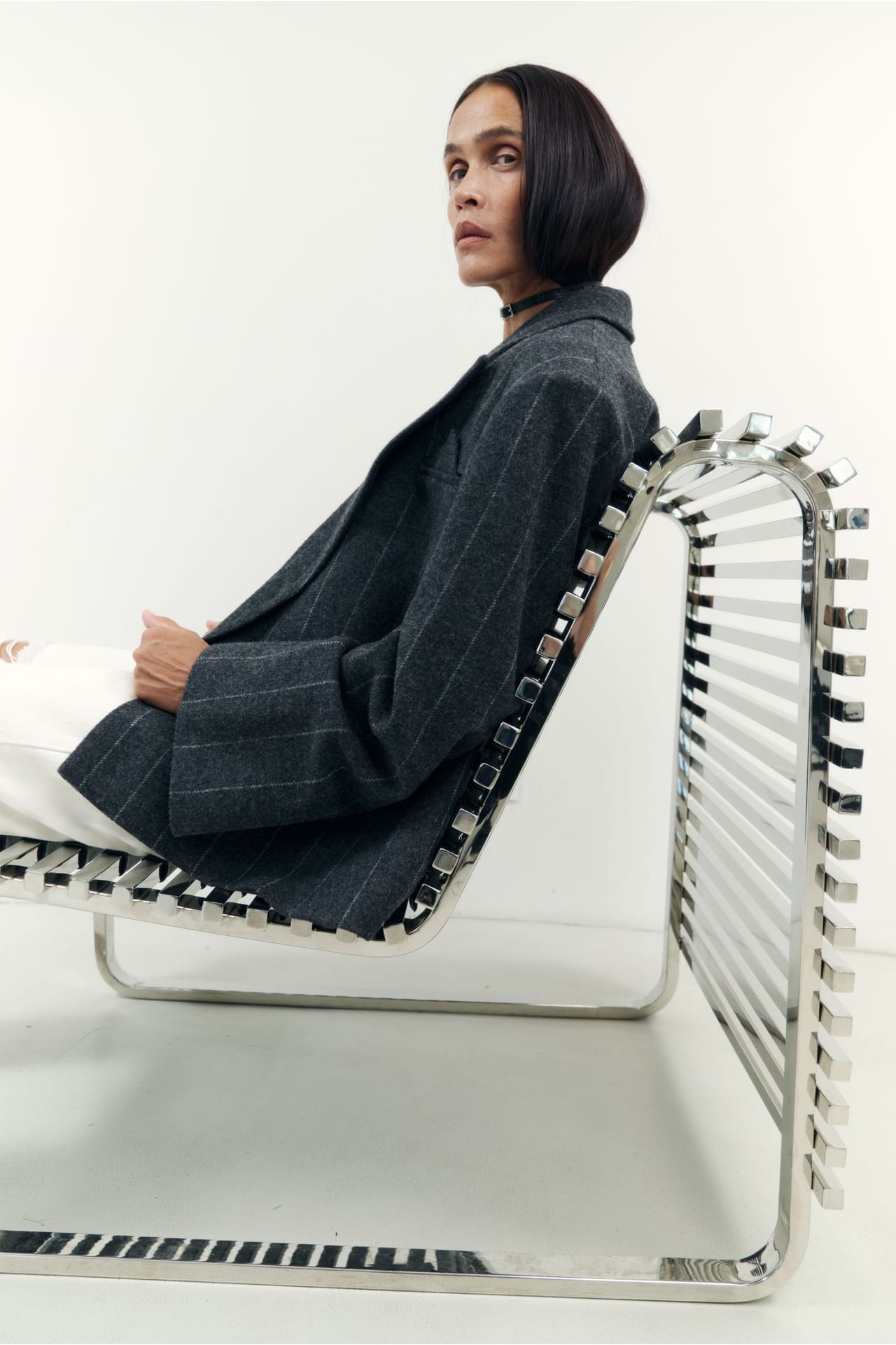 Oversized coat-jacket with a triangle - Photo 4