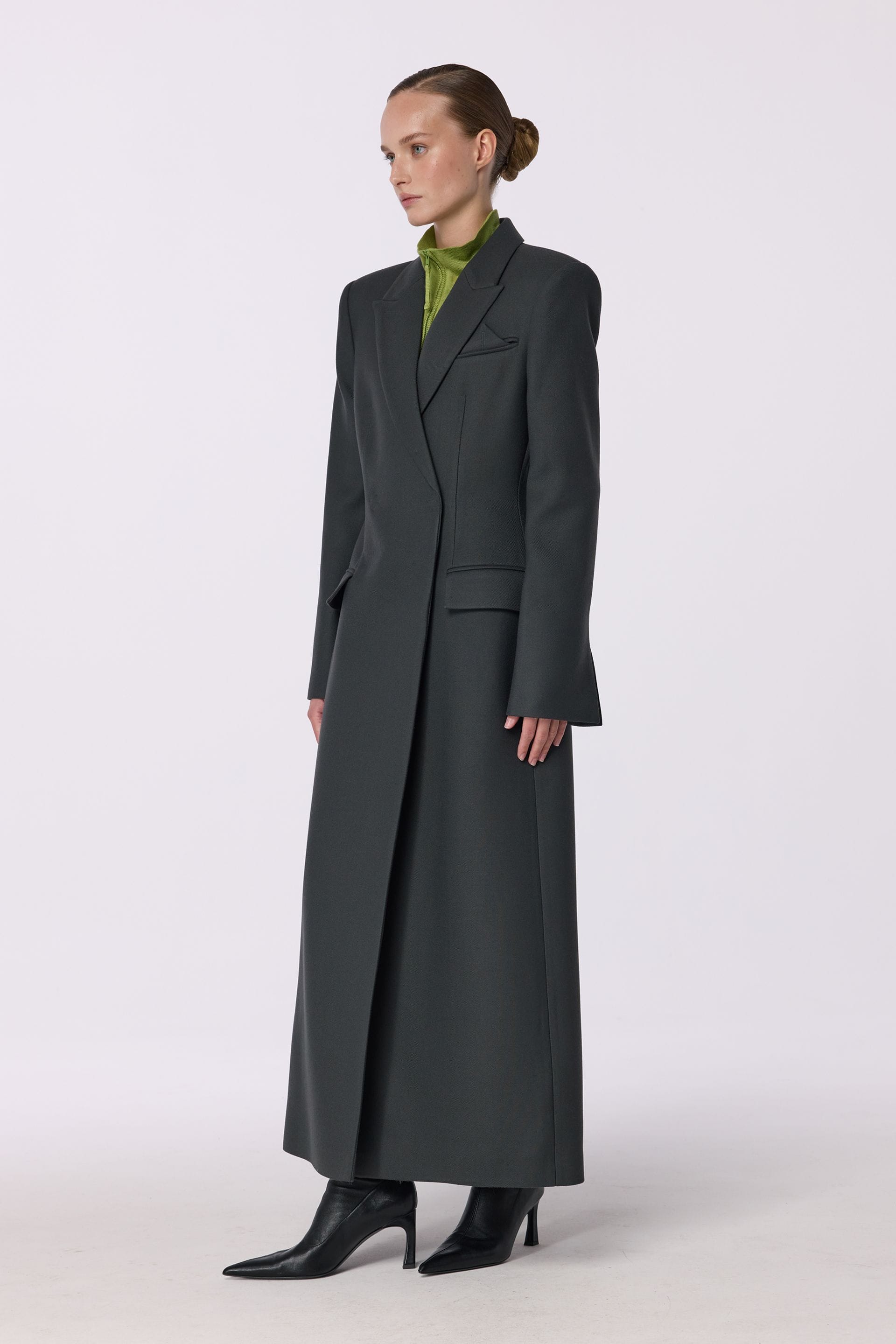 Fitted coat with accent shoulder - WWU-OC1036-18-38-140 - Photo 5