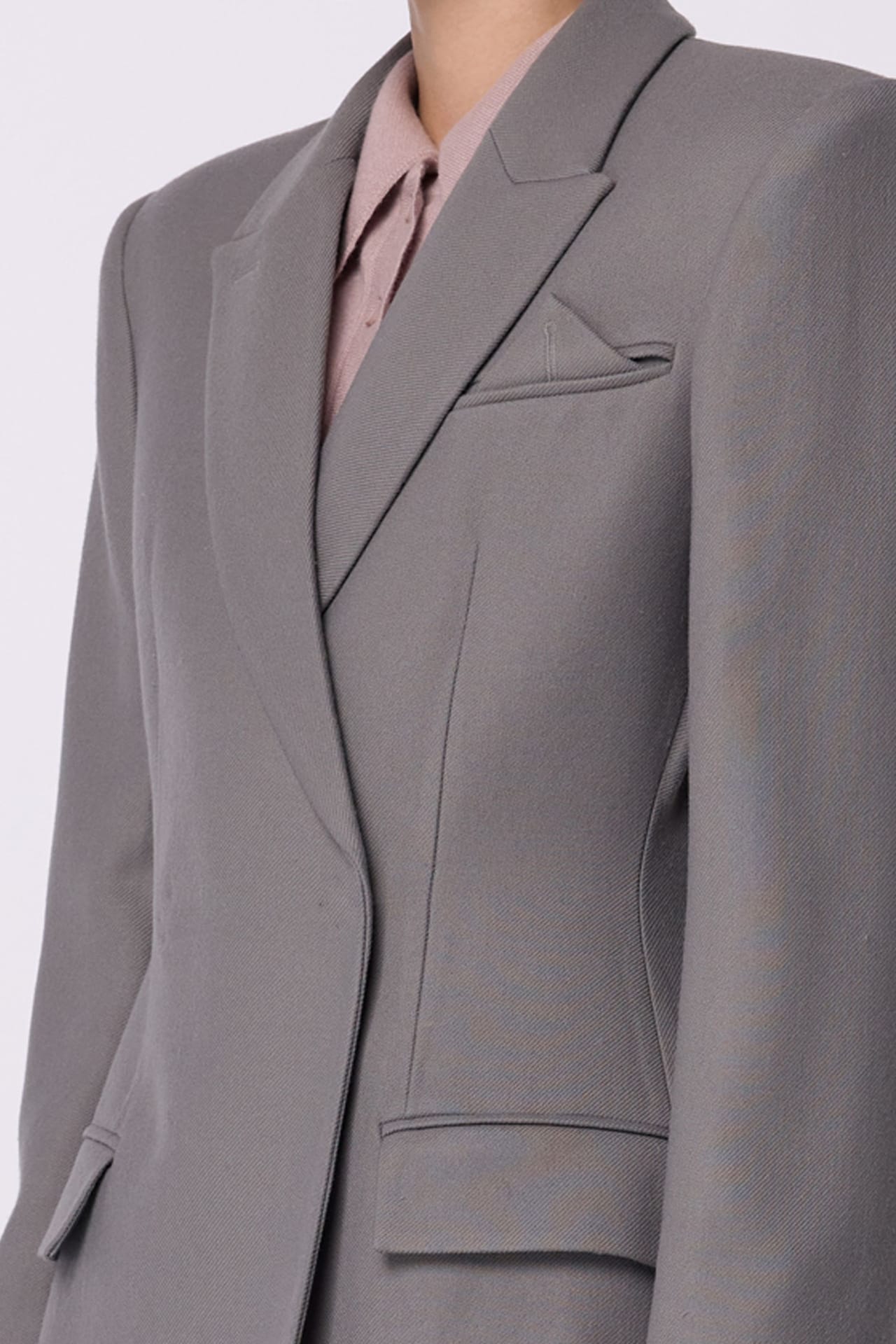 Fitted coat with accent shoulders - Photo 5