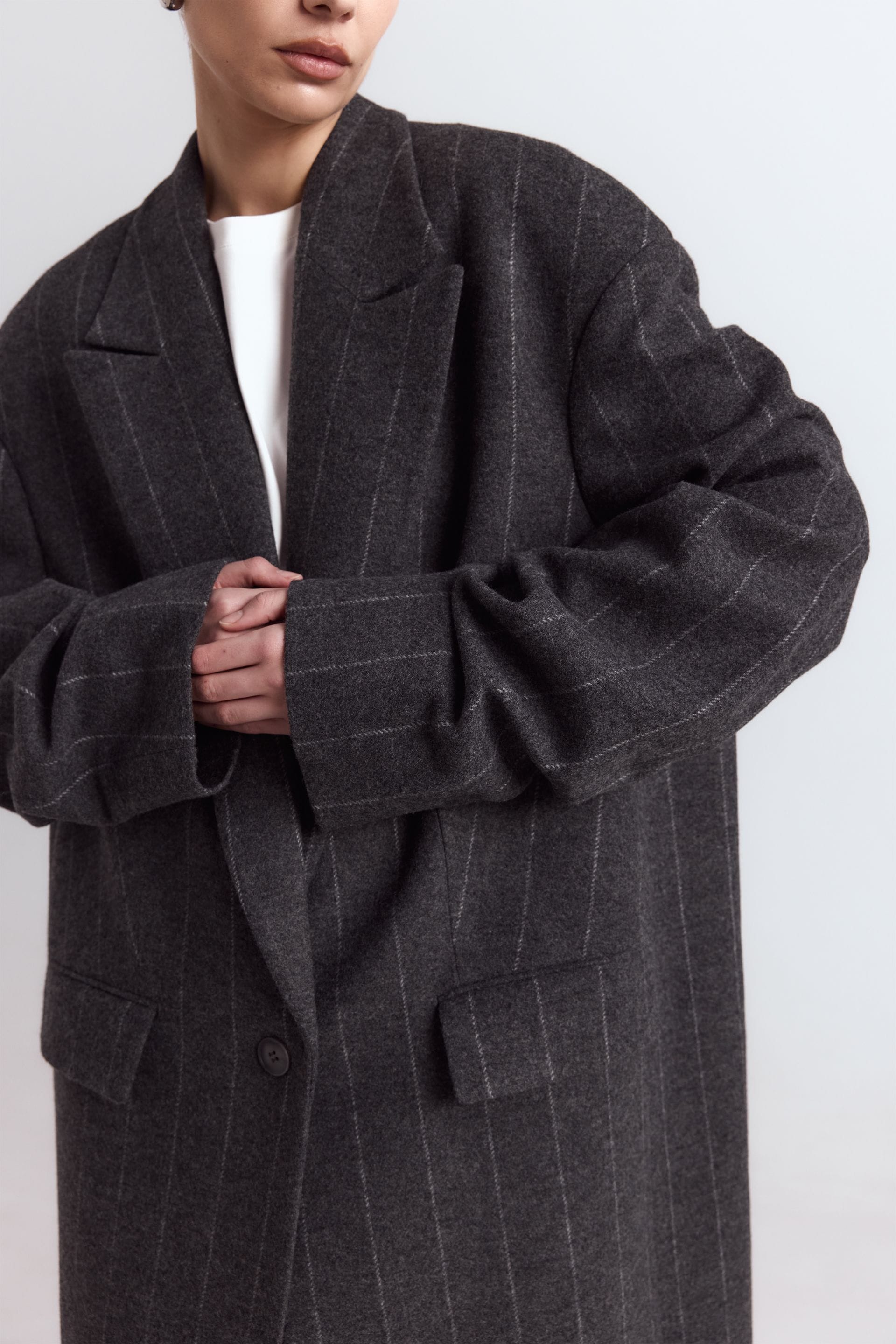 Straight-cut coat with gathered sleeves - WWU-OC1069-10-5 - Photo 5
