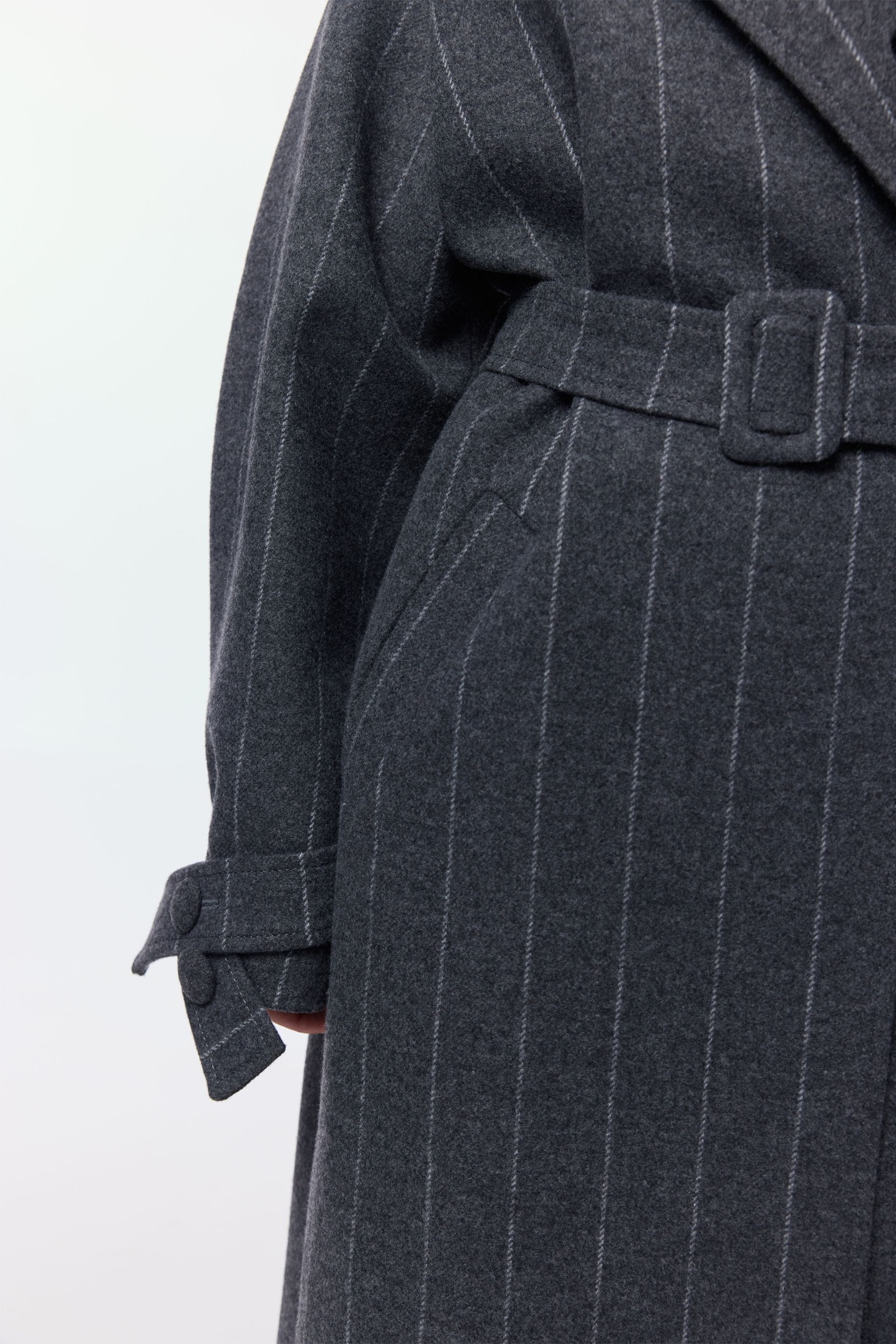 Maxi coat with dropped sleeves - WWU-OC110-10-5 - Photo 5