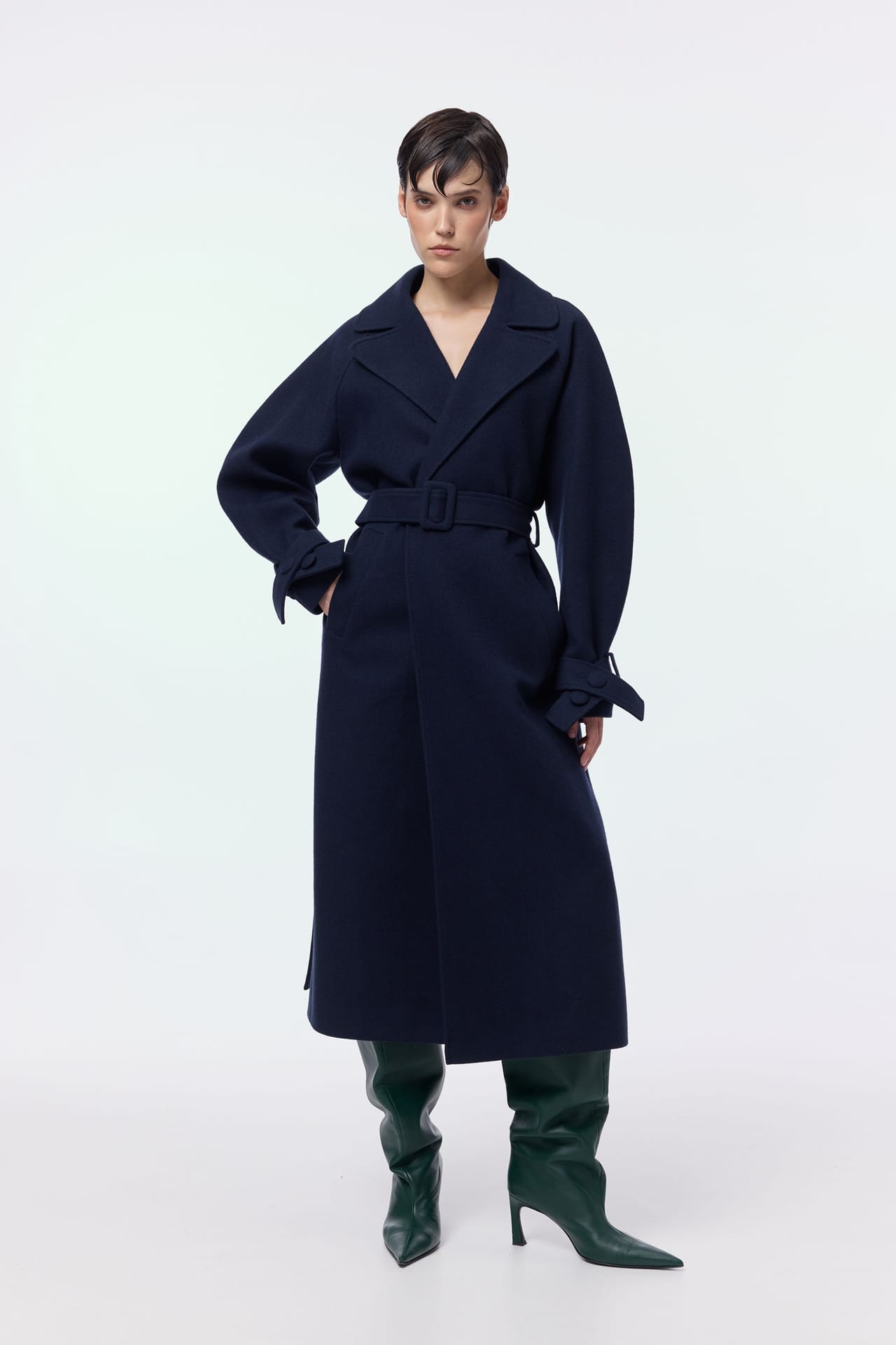 Maxi coat with dropped sleeves - Photo 3