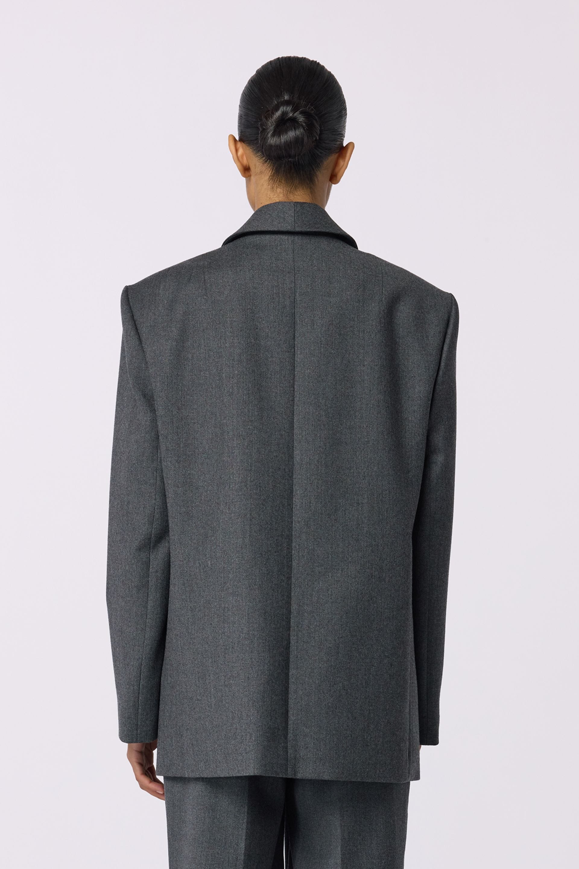 Go to product page - Veste en laine croisée oversize avec épaulettes Veste en laine croisée oversize avec épaulettes - WWT-J1014-7-2 - Photo 2