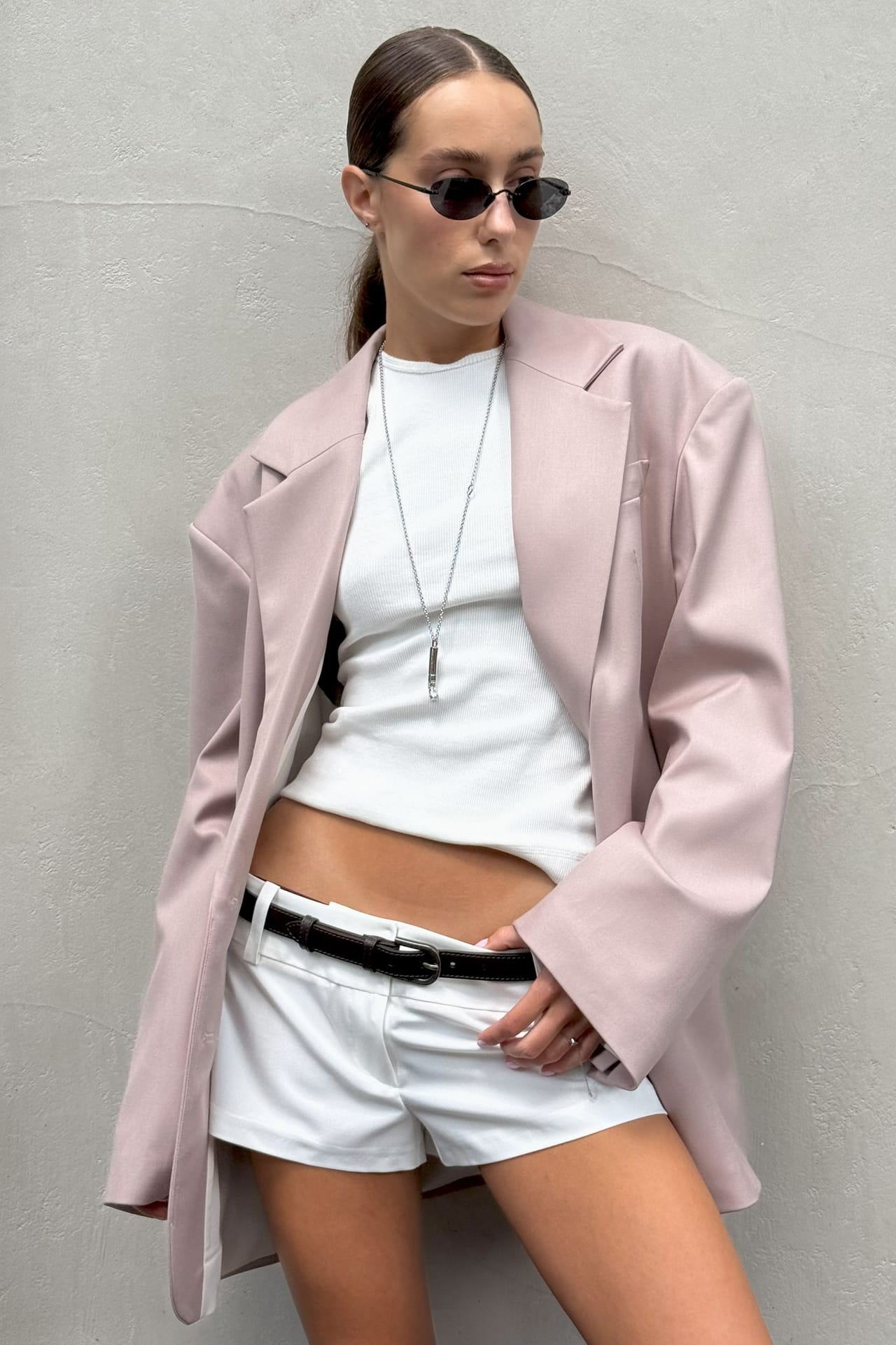 Zoom in - Leather belt Leather belt - Photo 3