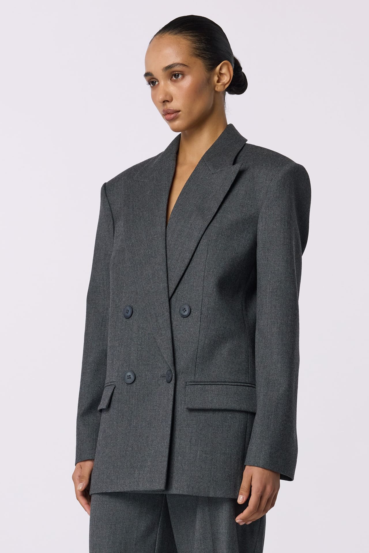 Zoom in - Veste en laine croisée oversize avec épaulettes Veste en laine croisée oversize avec épaulettes - Photo 5