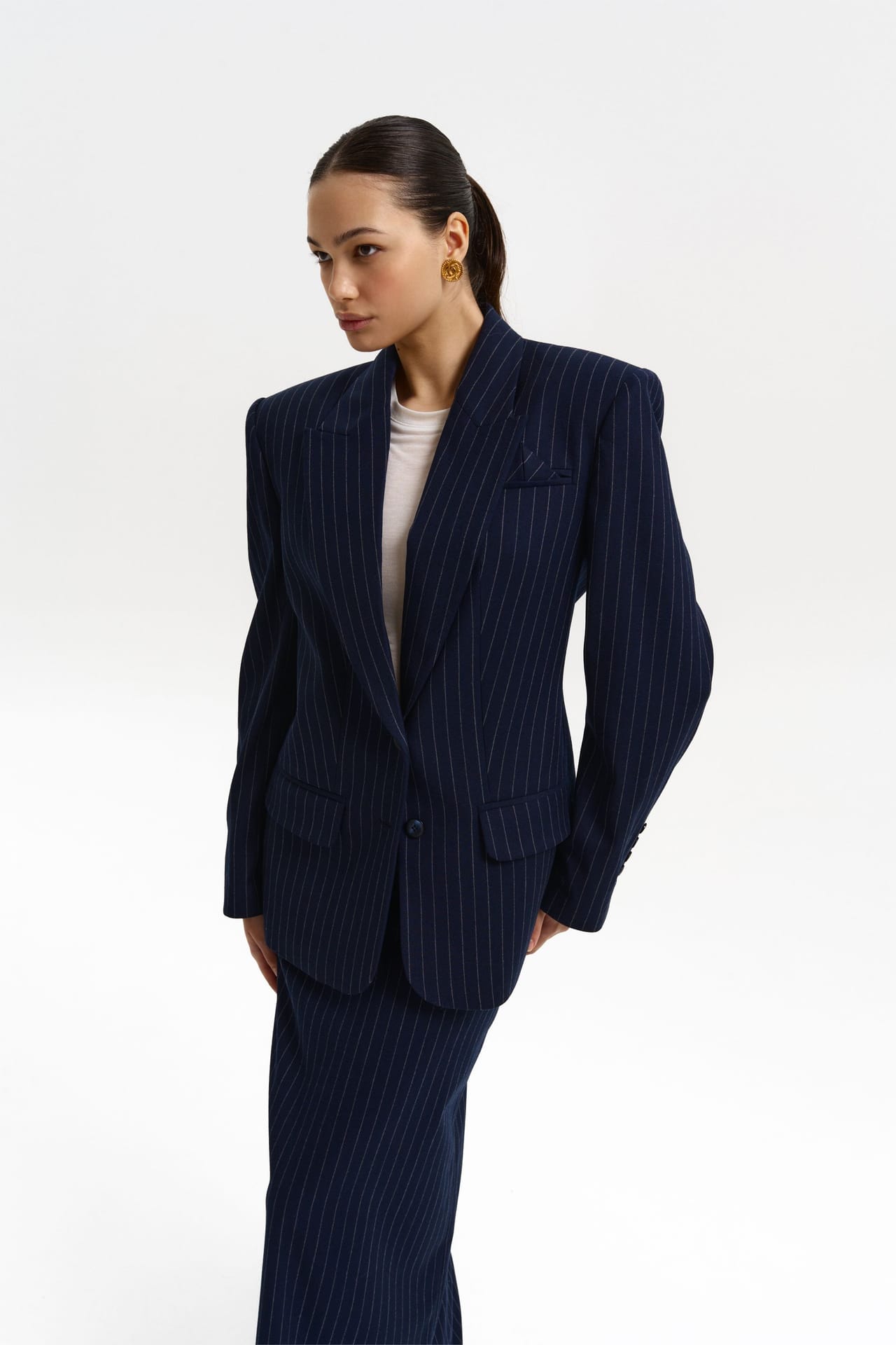 Zoom in - Veste en laine cintrée à un bouton Veste en laine cintrée à un bouton - Photo 3